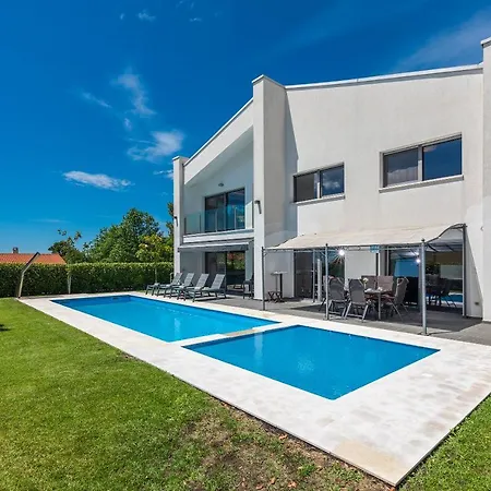 Laura Istarska Villa Višnjan